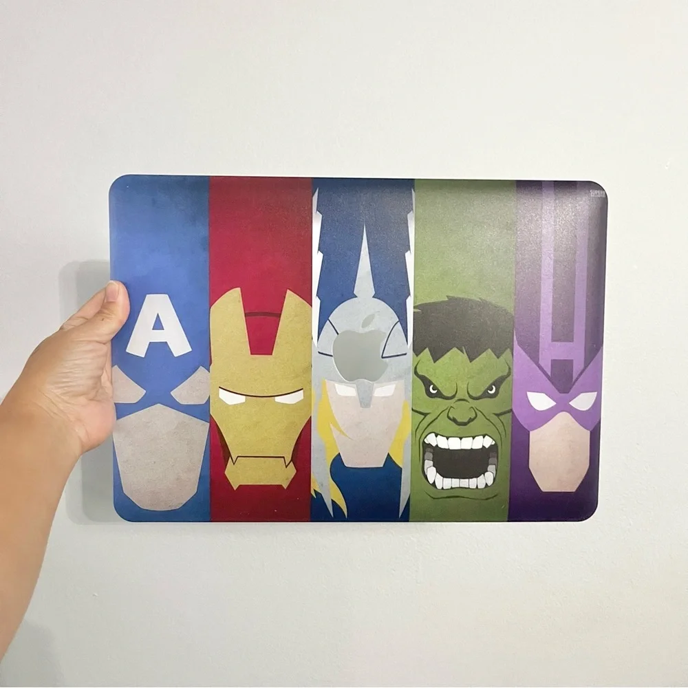 Marvel Apple Laptop Hardcase Top Cover w Hulk Captain America Thor Etc 13X9 In